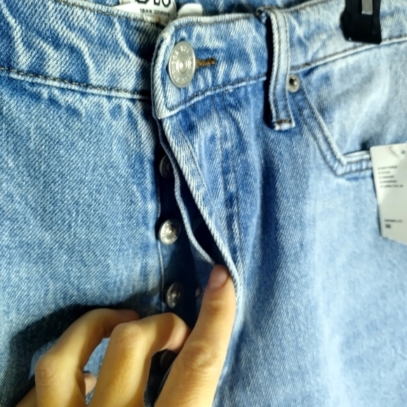 NWT Urban outfitters BDG High-Waisted Slim Straight Jean Ripped Light Wash sz 30 - Picture 5 of 10